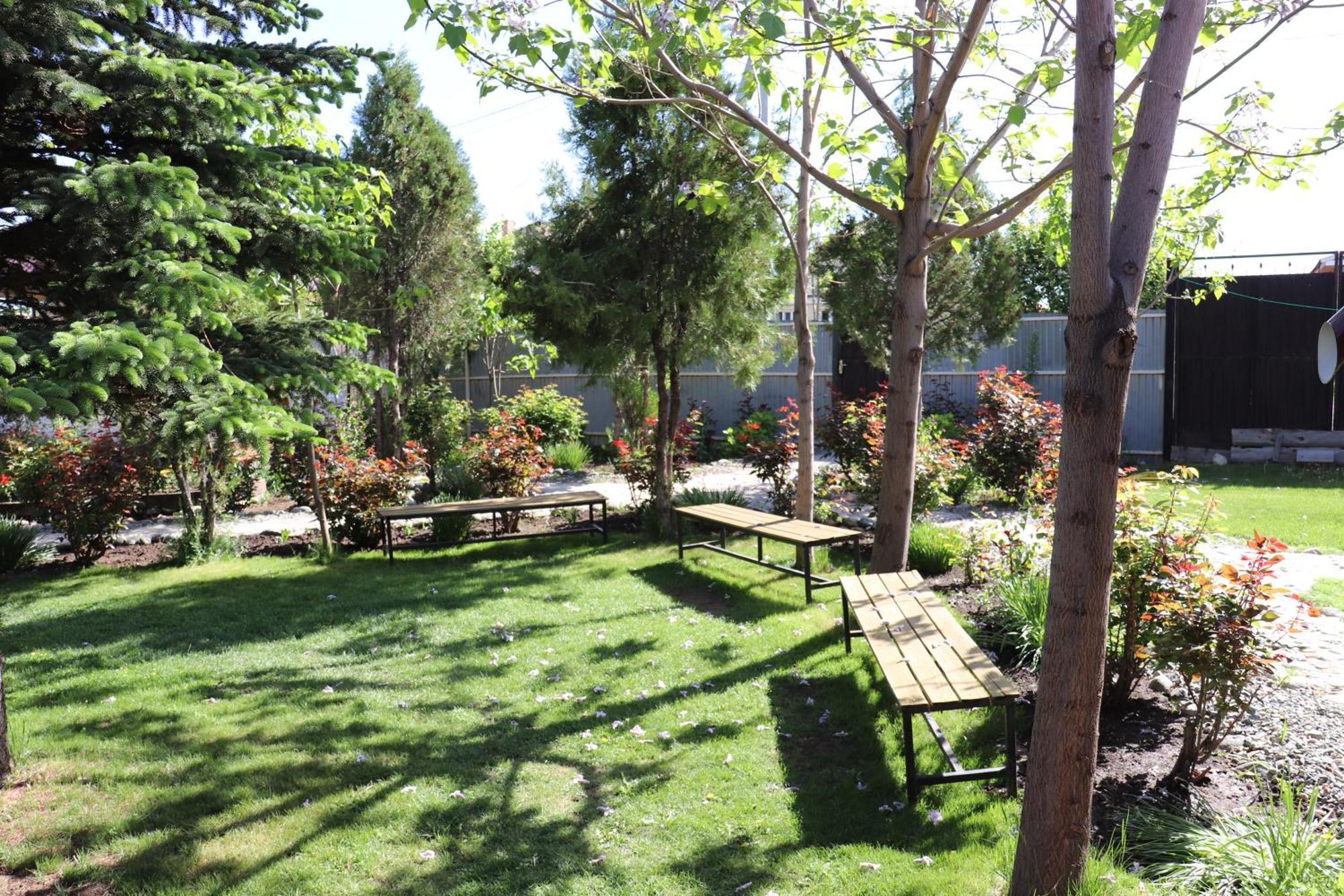 Happy Nomads Yurts & Hostel 卡拉科尔 外观 照片